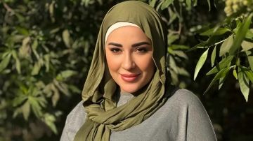 أسما شريف منير تجمع زوجها وطليقها وابنتها (صور)