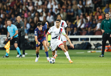 مبابي ينشر تعليقا مثيرا بعد تألق حكيمي أمام برشلونة (صورة)