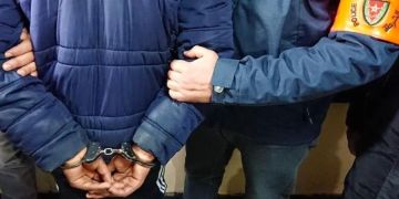 تكسير زجاج طوبيس يضع شخصا رهن الحراسة النظرية في القنيطرة