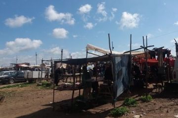 احتجاجات على تدبير نظافة سوق رأس العين والجماعة ترد بصفقة مرتقبة لإصلاح المجزرة