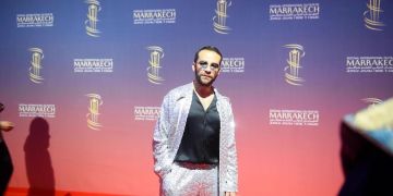 أقباب يلعب دور البطولة في الصديق