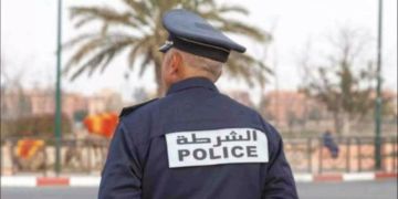 نجاة شرطي من حادثة فرار متهورة لسيارة نقل عبر التطبيقات بالرباط نجاة شرطي من حادثة فرار متهورة لسيارة نقل عبر التطبيقات بالرباط