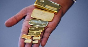 أسعار الذهب في الأسواق العالمية تنخفض بأكثر من 3 .. والأوقية تفقد 138 دولارا أسعار الذهب في الأسواق العالمية تنخفض بأكثر من 3 .. والأوقية تفقد 138 دولارا