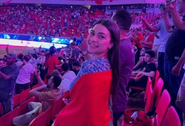 رد فعل زوجة ياسر الزابيري بعد قيادة المغرب للفوز بكأس العالم للشباب (فيديو) رد فعل زوجة ياسر الزابيري بعد قيادة المغرب للفوز بكأس العالم للشباب (فيديو)