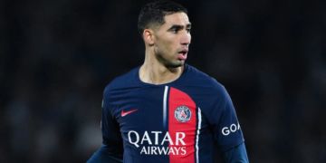 باريس سان جيرمان يعلن عن قرار استثنائي بشأن حكيمي