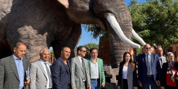 وضع اللمسات الأخيرة على حديقة عين السبع بالبيضاء قبل افتتاحها وضع اللمسات الأخيرة على حديقة عين السبع بالبيضاء قبل افتتاحها