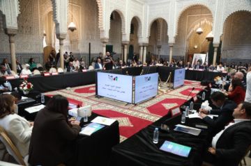 تحول لغرفة تسجيل.. معارضة جهة البيضاء تنتقد هشاشة أداء مجلس معزوز تحول لغرفة تسجيل.. معارضة جهة البيضاء تنتقد هشاشة أداء مجلس معزوز