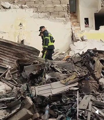 انهيار منزل من أربع طوابق يخلف قتيلين ومصابين في المدينة القديمة بالدار البيضاء انهيار منزل من أربع طوابق يخلف قتيلين ومصابين في المدينة القديمة بالدار البيضاء