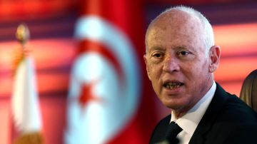 قيس سعيد عن حرمان المغرب من تمور تونس: كيف يقصي الشقيق شقيقه حتى وإن اختلفا في الرؤى والمواقف! قيس سعيد عن حرمان المغرب من تمور تونس: كيف يقصي الشقيق شقيقه حتى وإن اختلفا في الرؤى والمواقف!