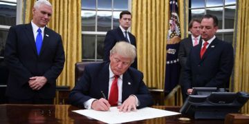 ترامب يعلن موافقة إسرائيل وحماس على المرحلة الأولى من خطته للسلام