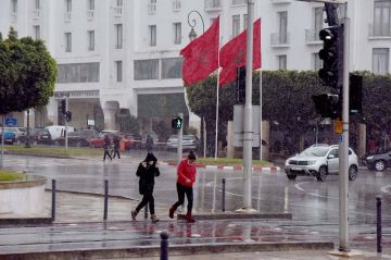 طقس الخميس.. أمطار وزخات رعدية بهذه المناطق المغربية طقس الخميس.. أمطار وزخات رعدية بهذه المناطق المغربية