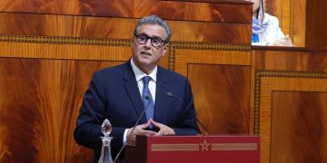 أخنوش: بفضل الملك خرجت قضية الصحراء المغربية من مرحلة الجمود إلى دينامية التدبير والتغيير أخنوش: بفضل الملك خرجت قضية الصحراء المغربية من مرحلة الجمود إلى دينامية التدبير والتغيير