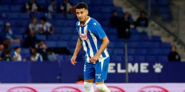 الهلالي يتفاعل مع عدم استدعائه إلى المنتخب المغربي