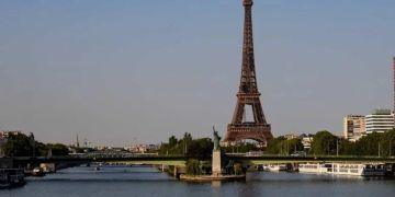 رئيس الاستخبارات الخارجية الفرنسية: تهديد الإرهاب الإسلامي لا يزال مرتفعا رئيس الاستخبارات الخارجية الفرنسية: تهديد الإرهاب الإسلامي لا يزال مرتفعا