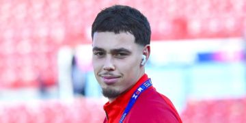 معما يفوز بجائزة أفضل لاعب صاعد في إفريقيا لعام 2025