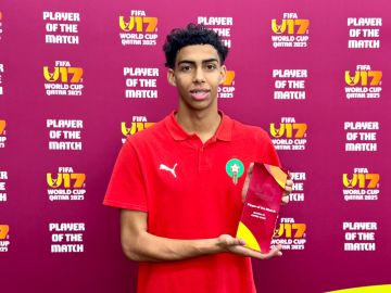 بلعروش يتوج بجائزة أفضل لاعب في مباراة المغرب وأمريكا