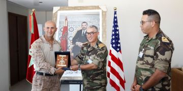 قوات المارينز المغربية والأمريكية يعززان التكتيكات المشتركة في الحسيمة قوات المارينز المغربية والأمريكية يعززان التكتيكات المشتركة في الحسيمة