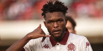 باكاسو يواجه فريقه السابق في كأس الكاف