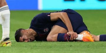 حكيمي يقرب نجما كولومبيا من باريس سان جيرمان حكيمي يقرب نجما كولومبيا من باريس سان جيرمان