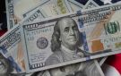 الدولار الأمريكي يسجل أسوأ أداء أسبوعي منذ يوليو الماضي