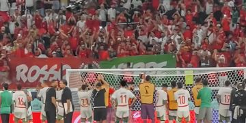 إقبال جماهيري مغربي كبير على ملعب لوسيل ومطلب واحد يوحد أنصار الأسود أمام السعودية