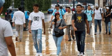 تخفيض تذاكر السفر ومشاهدة الأفلام ومجانية الحسابات البنكية لفائدة الشباب تخفيض تذاكر السفر ومشاهدة الأفلام ومجانية الحسابات البنكية لفائدة الشباب