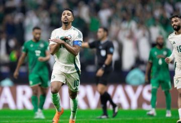 رسميا.. الأخضر السعودي أول المتأهلين إلى ربع نهائي كأس العرب 2025 (فيديو) رسميا.. الأخضر السعودي أول المتأهلين إلى ربع نهائي كأس العرب 2025 (فيديو)