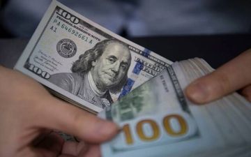 استقرار الدولار الأمريكي وسط تداولات ضعيفة قبل عطلة نهاية العام