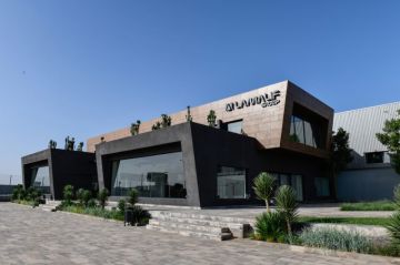 لام ألف تحول ملاعب كان المغرب 2025 إلى لوحات ضوئية نابضة بالحياة