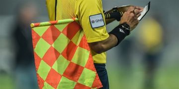 حكم من الشيلي يقود مواجهة المغرب وسوريا