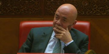 فاجعة انهيار بنايتي فاس تحرج بن ابراهيم في البرلمان فاجعة انهيار بنايتي فاس تحرج بن ابراهيم في البرلمان