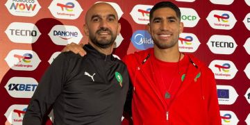 حكيمي يثق في الركراكي ويؤكد قدرته على قيادة المغرب للتتويج بـ