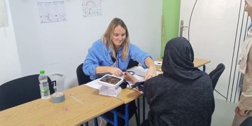 قافلة طبية بلجيكية تجري فحوصات واستشارات مجانية نواحي الحسيمة قافلة طبية بلجيكية تجري فحوصات واستشارات مجانية نواحي الحسيمة