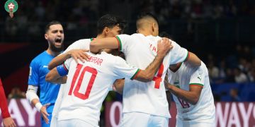 أسود القاعة يتوجون أبطالا للدوري الدولي بانتصار كبير على البرتغال أسود القاعة يتوجون أبطالا للدوري الدولي بانتصار كبير على البرتغال