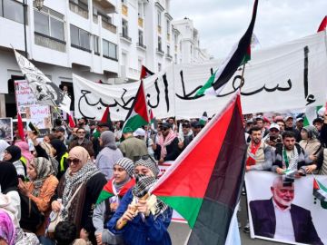 آلاف المغاربة يتظاهرون بالرباط نصرة لغزة والمطالبة بإسقاط التطبيع (صور) آلاف المغاربة يتظاهرون بالرباط نصرة لغزة والمطالبة بإسقاط التطبيع (صور)