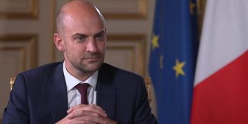 فرنسا تؤكد الالتزام بقرار الاعتراف بالسيادة المغربية على الصحراء