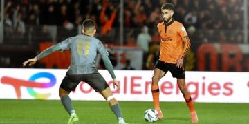نهضة بركان يقصي شباب قسنطينة الجزائري ويبلغ نهائي كأس الكاف
