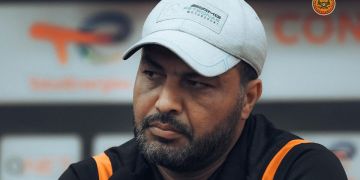 الشعباني يحذر لاعبي نهضة بركان قبل مواجهة أسيك