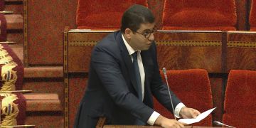 بنسعيد: القفطان المغربي تعرض لمحاولات سطو من طرف جهات الله يهديهم علينا