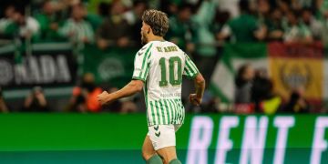 الزلزولي يحصل على أعلى تنقيط في ريال بيتيس بنهائي دوري المؤتمر الأوروبي الزلزولي يحصل على أعلى تنقيط في ريال بيتيس بنهائي دوري المؤتمر الأوروبي