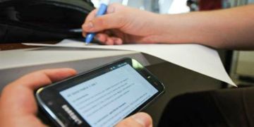 تسريب أجوبة امتحانات الباك عبر مجموعات واتساب بالحسيمة والنيابة العامة تدخل على الخط