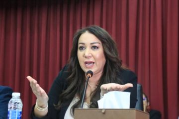 غياب الرميلي يفجر غضب المنتخبين ويؤجل محاسبة شركة كازا سطات للماء والكهرباء غياب الرميلي يفجر غضب المنتخبين ويؤجل محاسبة شركة كازا سطات للماء والكهرباء