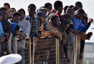 نواب يطالبون بتجريم الإشادة بالهجرة غير الشرعية ورفع عقوبات التغرير بالقاصرين