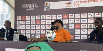 الشعباني مستاء بسبب سؤال صحافي تنزاني بشأن كامار ويشتكي لـالكاف- فيديو