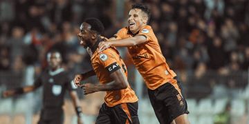 الكاف يحدد هوية حكم مباراة نهضة بركان وسيمبا التنزاني الكاف يحدد هوية حكم مباراة نهضة بركان وسيمبا التنزاني