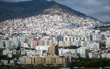 تطوان بدون مراحيض عمومية وسط ضغط الزوار والسياح.. والجماعة في مرمى الانتقادات