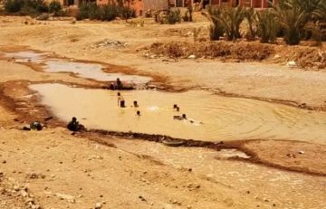 غياب المسابح العمومية يدفع الأطفال إلى الأودية ومآسي الغرق تتكرر بإقليم طاطا