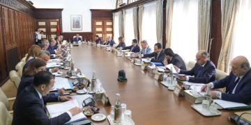 الحكومة تعيد هيكلة التعمير والمعادن وتطلق إصلاحات في الصحة والتعليم العالي الحكومة تعيد هيكلة التعمير والمعادن وتطلق إصلاحات في الصحة والتعليم العالي