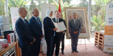 عامل النواصر يسلم شهادات التخرج للدفعة الرابعة للمستفيدين من مدرسة الفرصة الثانية اليرموك