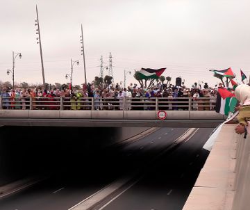 عيد بلا طعم.. مغاربة بأكادير ينددون بالعدوان الإسرائيلي ضد غزة (فيديو) عيد بلا طعم.. مغاربة بأكادير ينددون بالعدوان الإسرائيلي ضد غزة (فيديو)